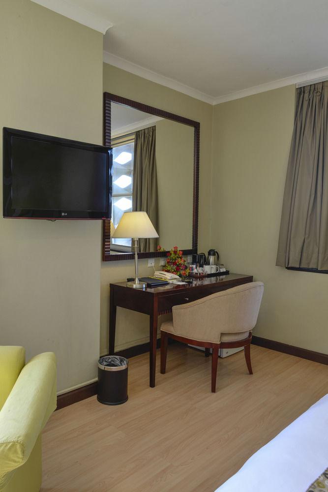 Protea Hotel Lusaka Cairo Road Exterior foto